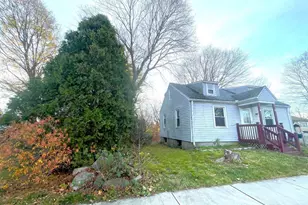 21 Meadow St, Milford, CT 06460 - Photo 2