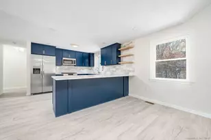 16 Landing Cir, Windsor, CT 06095 - Photo 6