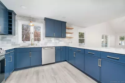 16 Landing Circle, Windsor, CT 06095 - Photo 8