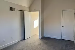 81 Montoya Dr, Branford, CT 06405 - Photo 10