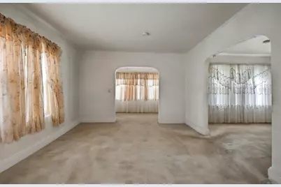 25 Manhattan Avenue, Bridgeport, CT 06606 - Photo 6