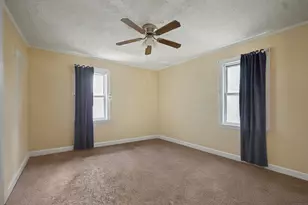 25 Manhattan Ave, Bridgeport, CT 06606 - Photo 18