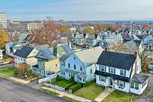 25 Manhattan Ave, Bridgeport, CT 06606 - Photo 14