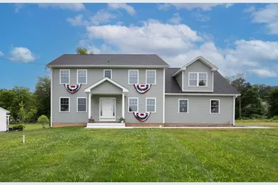 886 East Street, Middletown, CT 06457 - Photo 1