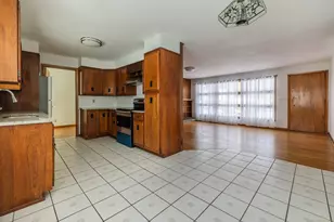 3845 Old Town Rd, Bridgeport, CT 06606 - Photo 8