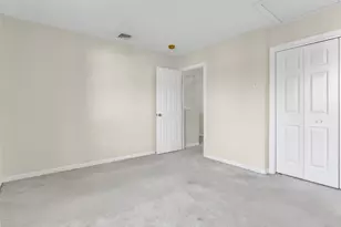 20 Lakeview Dr, Branford, CT 06405 - Photo 24