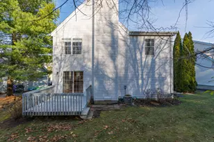 20 Lakeview Dr, Branford, CT 06405 - Photo 2