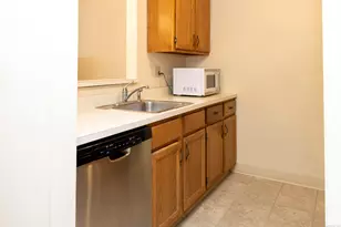 8 Rose Ln, Danbury, CT 06811 - Photo 4