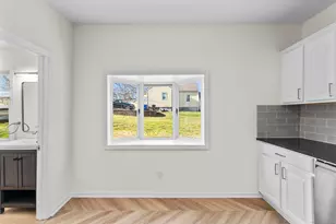 4 Bellview Rd, Branford, CT 06405 - Photo 12