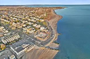 44 Washington Pkwy, Stratford, CT 06615 - Photo 2