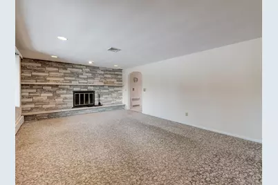 10 McKay Street, Torrington, CT 06790 - Photo 14