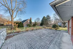 10 McKay St, Torrington, CT 06790 - Photo 10
