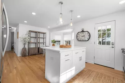 27 Reef Court, Fairfield, CT 06824 - Photo 4