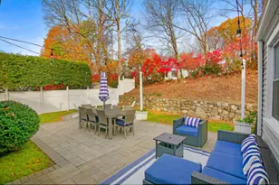 83 Woodridge Dr S, Stamford, CT 06902 - Photo 22