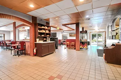 377 South Center Street, Windsor Locks, CT 06096 - Photo 10