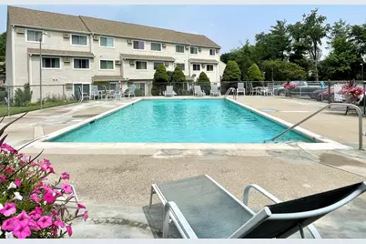 136 Pembroke Road #11-101, Danbury, CT 06811 - Photo 16