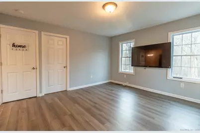 135 West High Street, East Hampton, CT 06424 - Photo 16