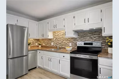 331 Heritage Village #E, Southbury, CT 06488 - Photo 8