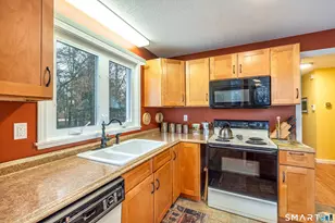 18 Patriots Square, Mansfield, CT 06250 - Photo 14