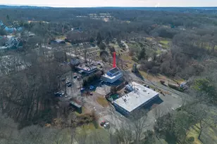 657 Orange Center Rd, Orange, CT 06477 - Photo 8