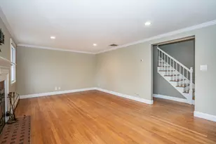 1 Valley Crest Dr, West Hartford, CT 06110 - Photo 8