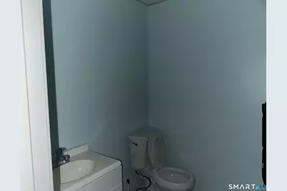 1015 Meriden Road #5, Waterbury, CT 06705 - Photo 4