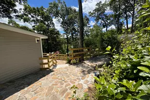 22 Hemlock Trail, Newtown, CT 06482 - Photo 4