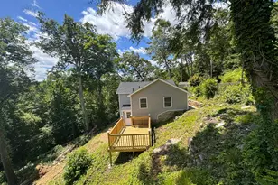 22 Hemlock Trail, Newtown, CT 06482 - Photo 6