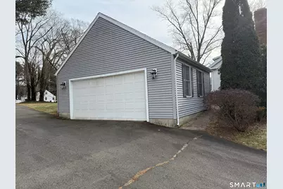 689 Bee Street, Meriden, CT 06450 - Photo 24