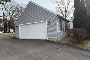 689 Bee St, Meriden, CT 06450 - Photo 24