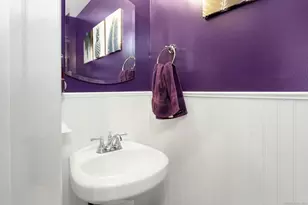 31 Wascussee Ln, Stamford, CT 06902 - Photo 8