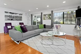 31 Wascussee Ln, Stamford, CT 06902 - Photo 4