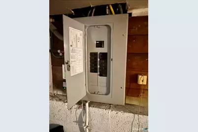 1002 Winchester Avenue, Hamden, CT 06517 - Photo 12