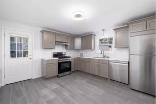 66 1st St, New Britain, CT 06051 - Photo 4