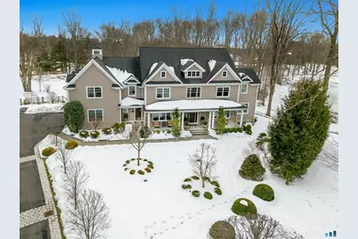 21 Ravenglass Drive #21, Stamford, CT 06903 - Photo 2