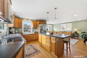 89 N Hoadley St, Naugatuck, CT 06770 - Photo 10