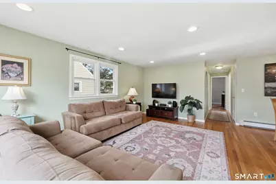 89 North Hoadley Street, Naugatuck, CT 06770 - Photo 6