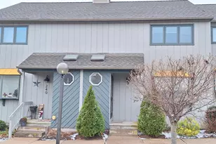 238 Skyview Dr, Cromwell, CT 06416 - Photo 2