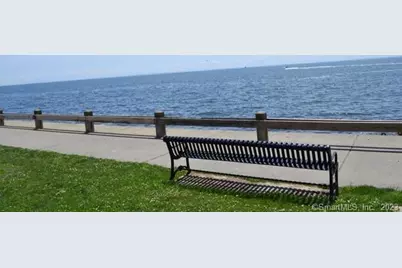 33 Circular Avenue #3rd Floor, Bridgeport, CT 06605 - Photo 10