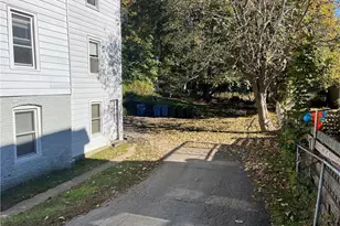 41 Baltic St, Norwich, CT 06360 - Photo 2