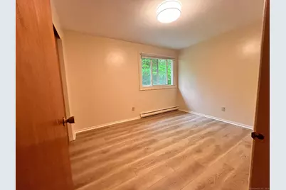 213 Baxter Road #APT B, Mansfield, CT 06268 - Photo 8