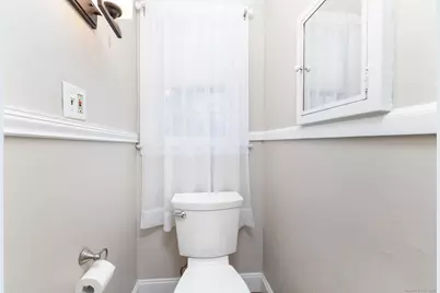 23 Highview Avenue, Wethersfield, CT 06109 - Photo 12