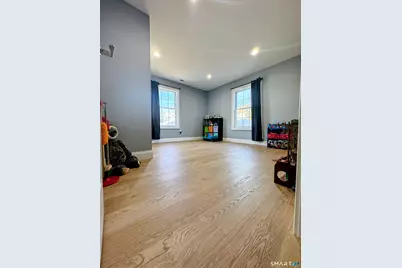 3 Vine Street, Naugatuck, CT 06770 - Photo 12