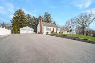 49 Pennsylvania Ave, Montville, CT 06370 - Photo 4