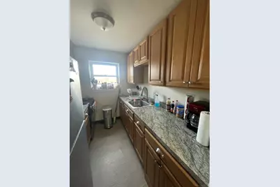 24 Merrill Street #APT C4, Hartford, CT 06106 - Photo 2
