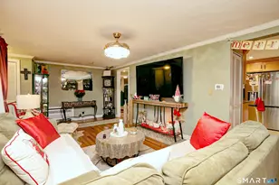 316 Goldenrod Ave, Bridgeport, CT 06606 - Photo 10