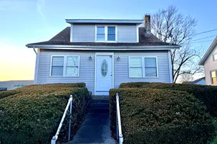 12 Clark Ln, Waterford, CT 06385 - Photo 2