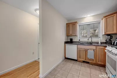 330 Crystal Avenue #3, New London, CT 06320 - Photo 10