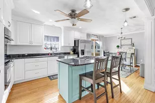 195 Meadow Park Dr, Milford, CT 06461 - Photo 4