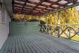 142 Starr St, Norwich, CT 06360 - Photo 20